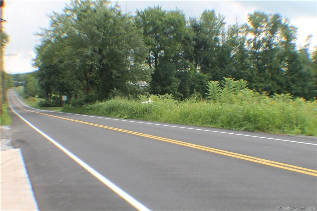 Mullen Rd: Mullen Rd, Enfield, CT 06082